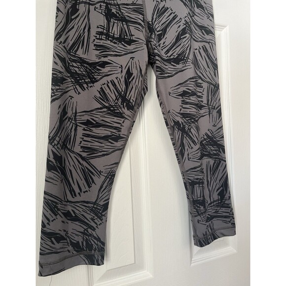 Zumba Cropped Abstract Leggings Women Small - Picture 3 of 6